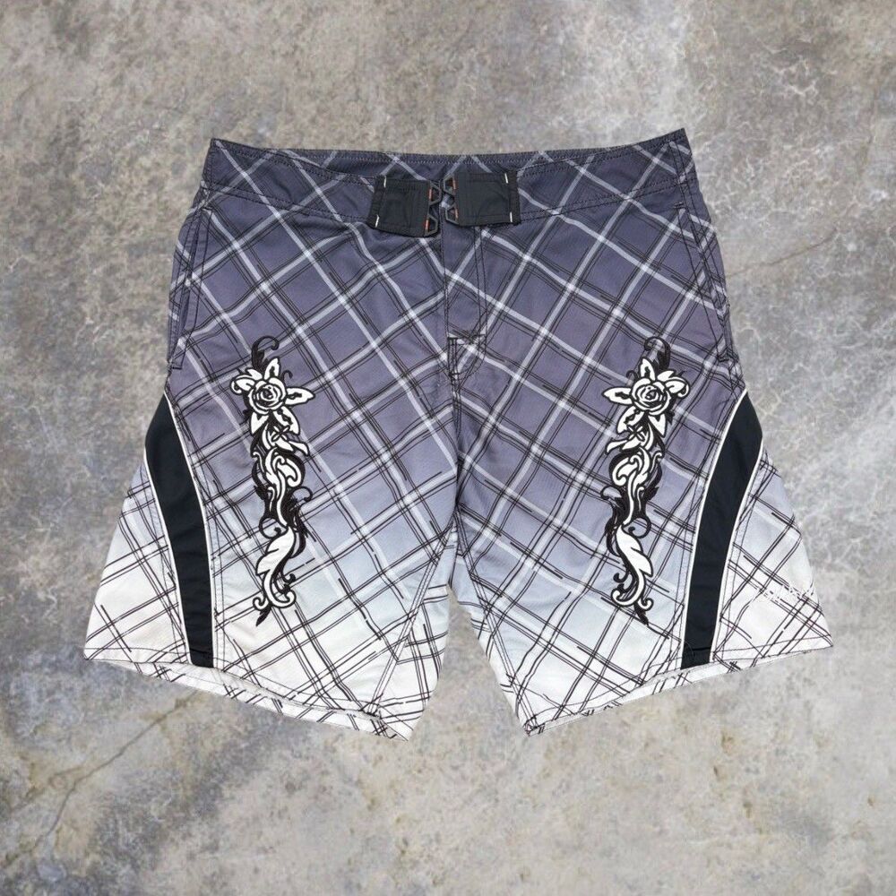 Y2K Iguana Lifewear Board Shorts Mens L Gray Plaid Floral Surf Swim Buckle